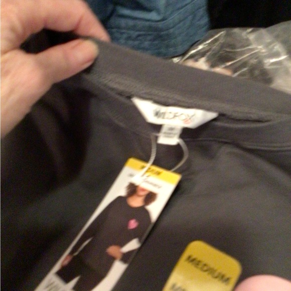 WILDFOX Saturday sweatshirt🩷 - Picture 6 of 6